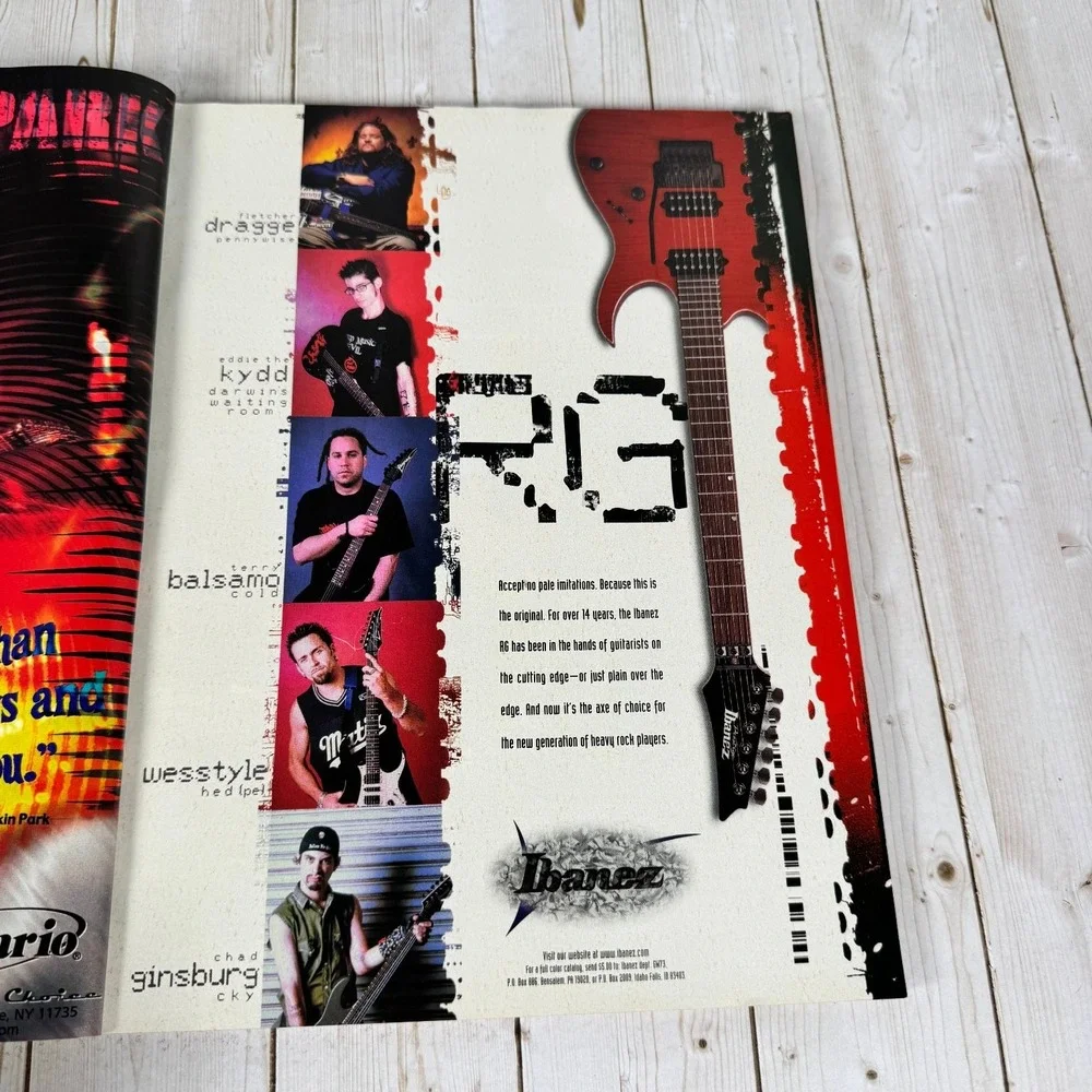 Guitar World Dec 2001 Pink Floyd Poster SRV STP Strokes Magazine